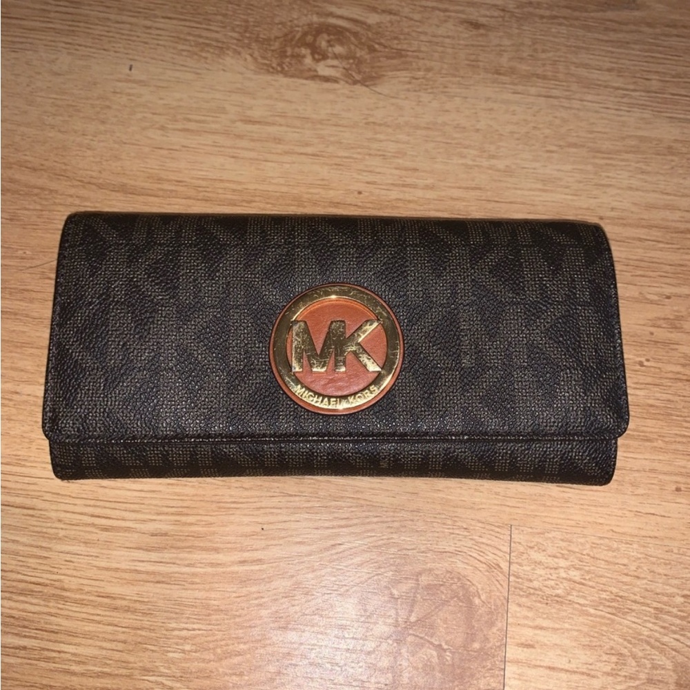 michaels kors wallet
